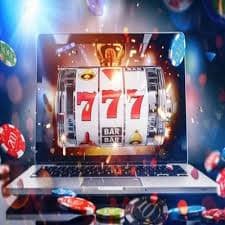Tampilan gameplay Aviator dengan pengganda dan tombol cash out
